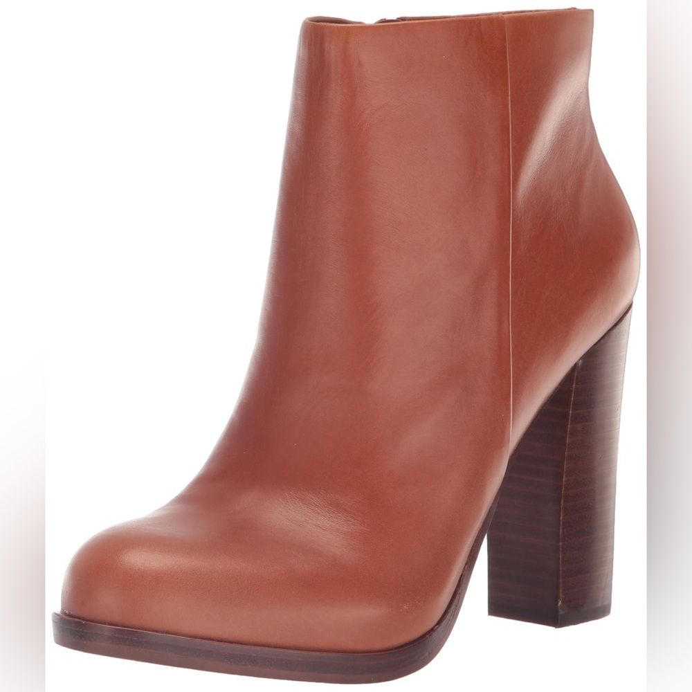 🆕 Vince Camuto Cayelsa Heeled Boots